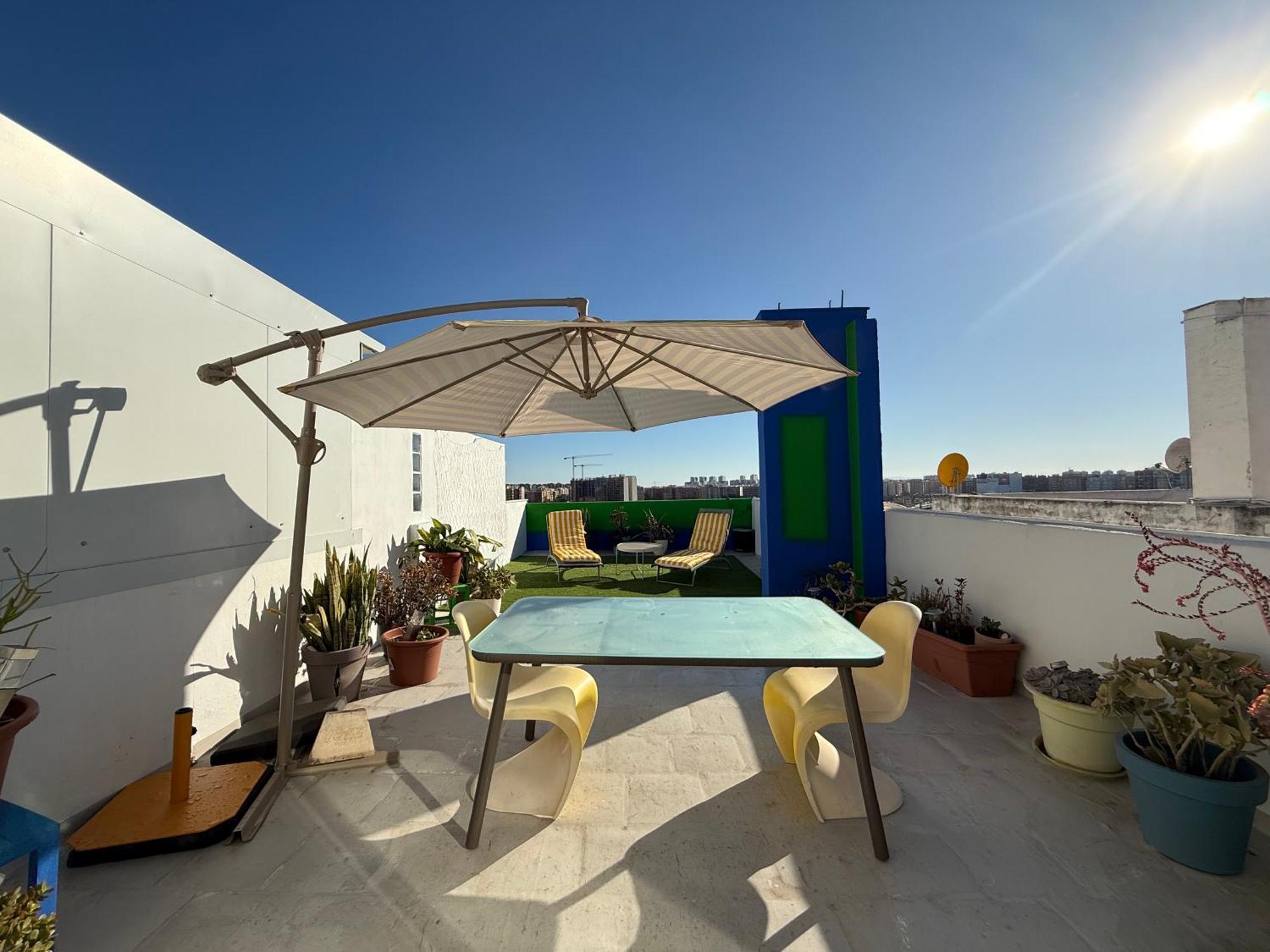 Petite Penthouse With The Sunniest Terrace In Valenciaアパートメント エクステリア 写真
